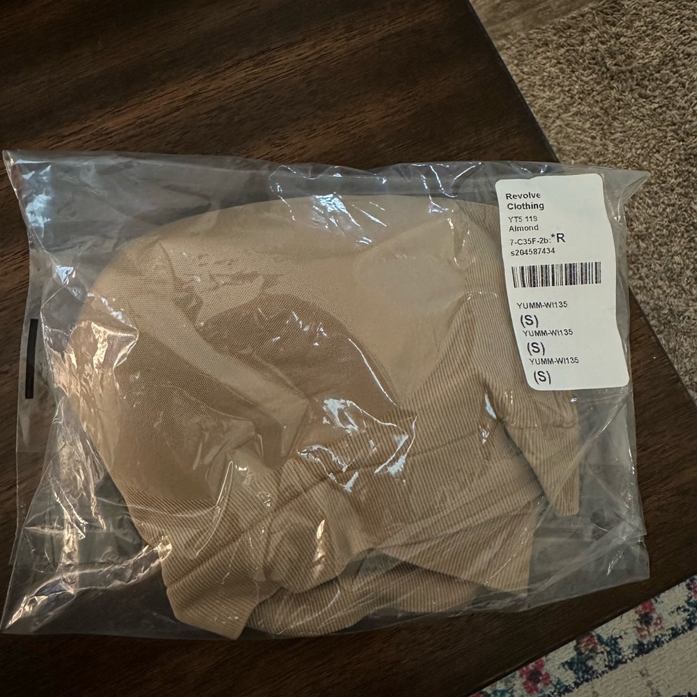 REVOLVE Peyton Strapless Convertible Bra in Almond, Size: S